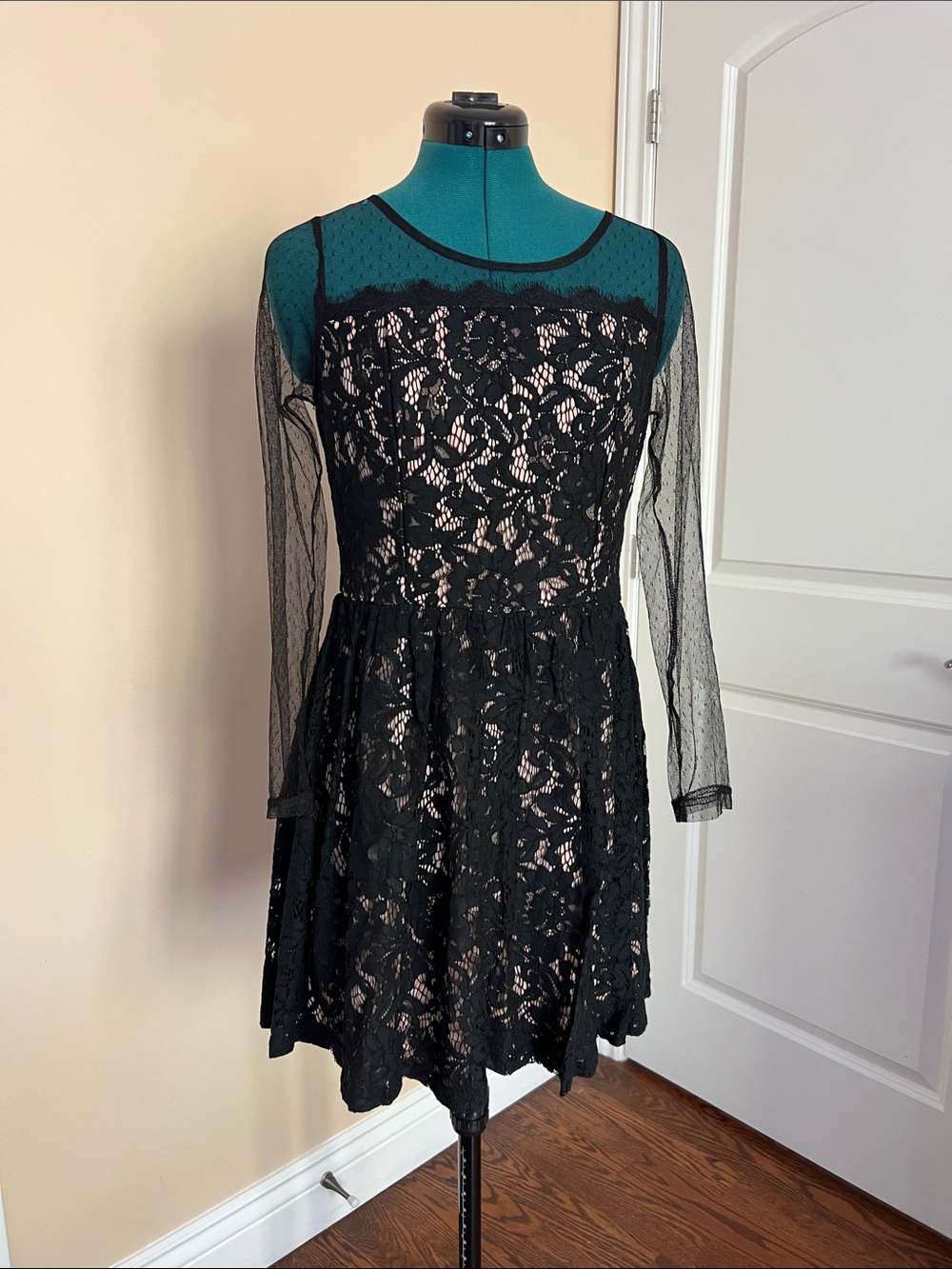 Soieblu Black Lace Long-Sleeve Fit-and-Flare Dress